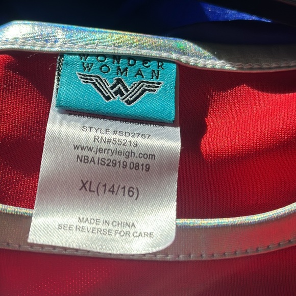 New Halloween costume Wonder Woman 👩 size 14/16 - Picture 5 of 5